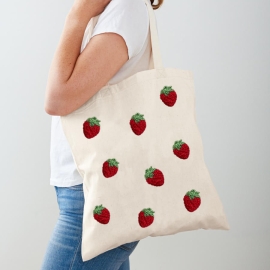 KIT CASASOL PUNCH NEEDLE TOTE FRESAS BY MAISON PENEDES